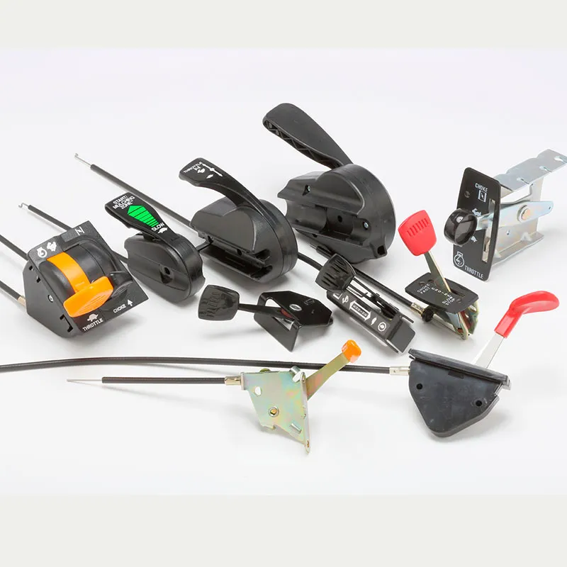 Diversas palancas de aceleración y mandos manuales NEFSA compatibles con sistemas de cables y controles mecánicos.